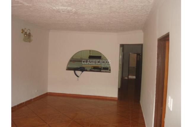 Casas, Venta en Evaristo García