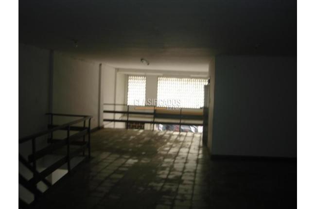 Locales y Bodegas, Venta, Santa Rosa - $1.500.000.000