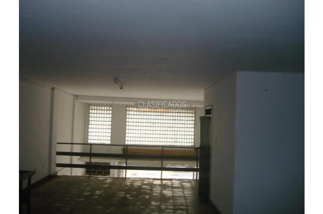 Locales y Bodegas, Venta, Santa Rosa - $1.500.000.000