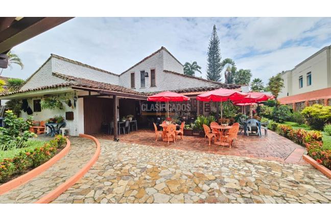 Casas, Venta en Ciudad Jardín