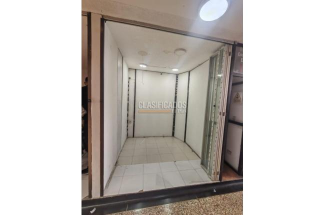 Locales y Bodegas, Alquiler, Bogotá - $700.000