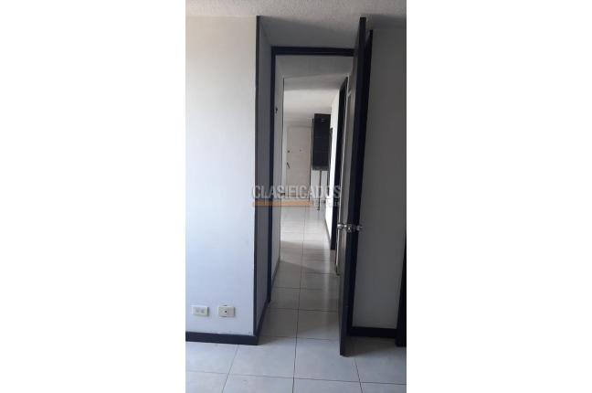 Apartamentos, Venta, Ciudad Los Álamos - $210.000.000
