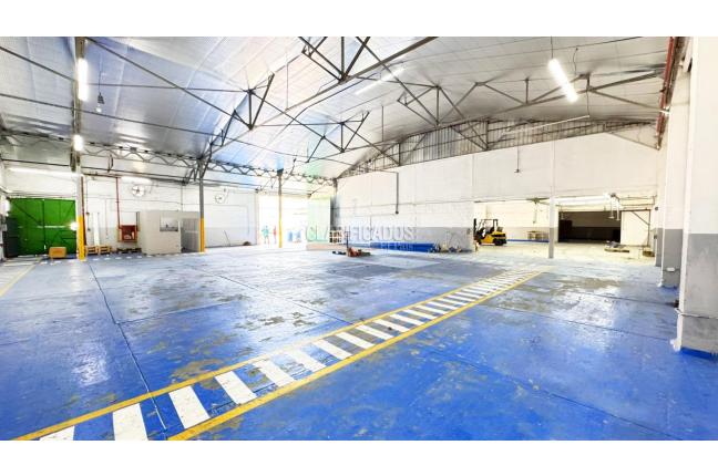 Locales y Bodegas, Alquiler en Industrial