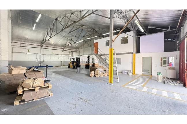 Locales y Bodegas, Alquiler, Industrial - $28.000.000