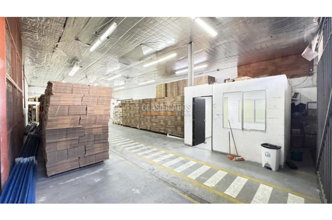 Locales y Bodegas, Alquiler, Industrial - $28.000.000