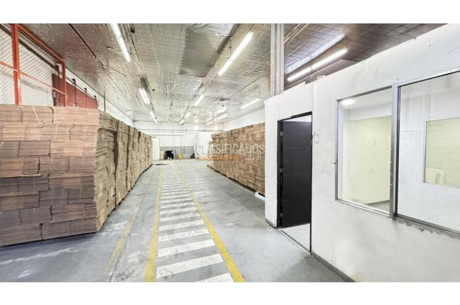 Locales y Bodegas, Alquiler, Industrial - $28.000.000