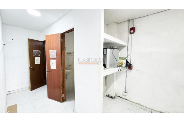 Locales y Bodegas, Alquiler, Industrial - $8.500.000