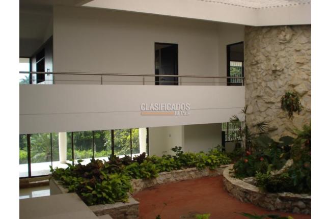 Casas, Venta en Ciudad Jardín