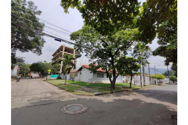 Casas, Venta, Prados del Norte - $780.000.000