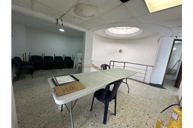 Edificios, Venta, Popular - $1.100.000.000