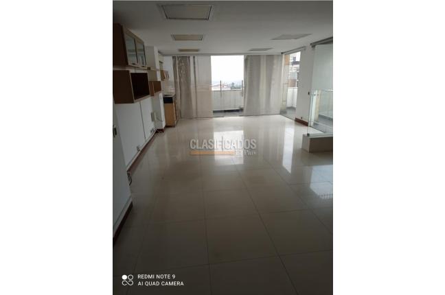 Oficinas y Consultorios, Alquiler en Centenario