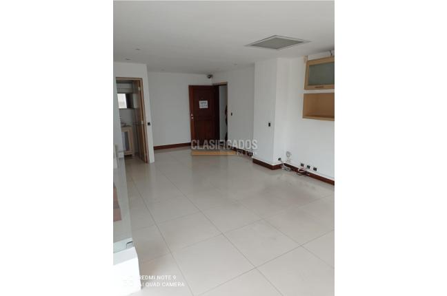 Oficinas y Consultorios, Alquiler en Centenario