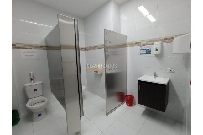 Locales y Bodegas, Venta, Bogotá - $2.400.000.000