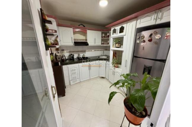 Casas, Venta, Guadalupe - $750.000.000