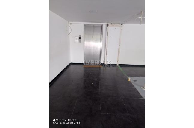 Edificios, Alquiler, Versalles - $27.000.000