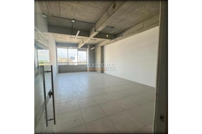 Oficinas y Consultorios, Alquiler en Santa Mónica Norte