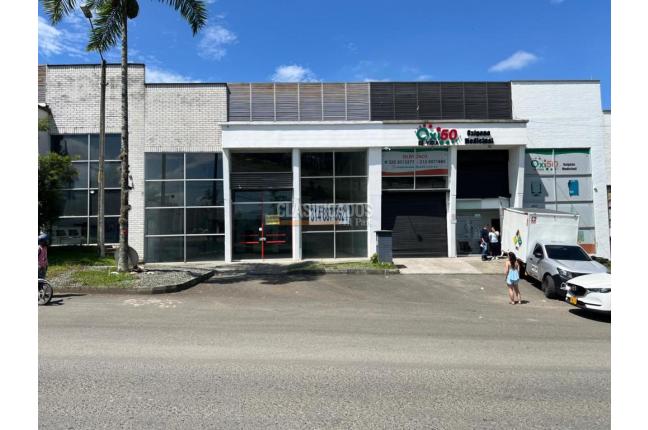 Locales y Bodegas, Alquiler, Pereira - $10.000.000