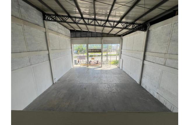 Locales y Bodegas, Alquiler, Pereira - $10.000.000