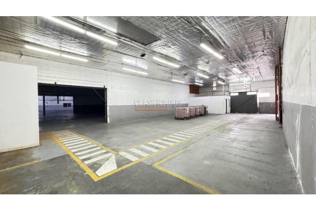 Locales y Bodegas, Alquiler, Industrial - $6.000.000