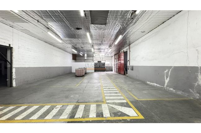 Locales y Bodegas, Alquiler en Industrial