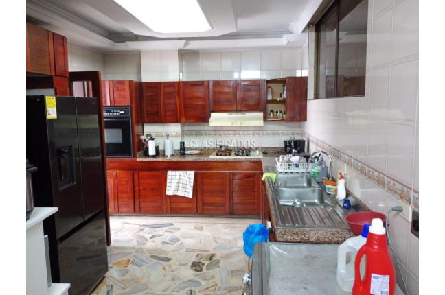 Apartamentos, Venta, Santa Teresita - $1.100.000.000