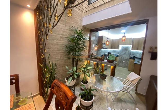 Casas, Venta, Prados del Norte - $1.100.000.000