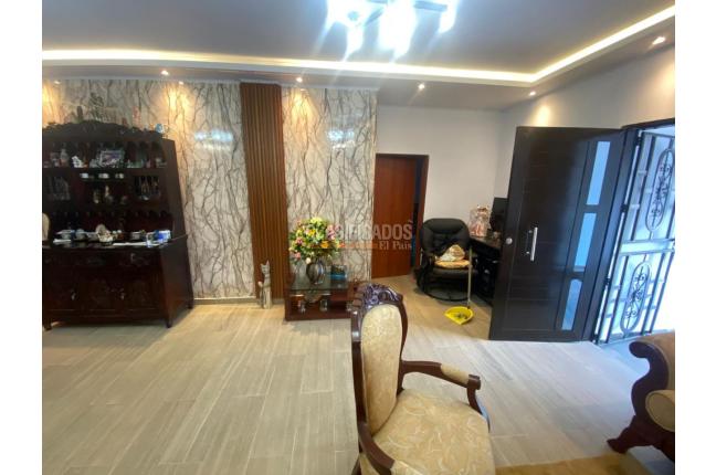 Casas, Venta, Prados del Norte - $1.100.000.000