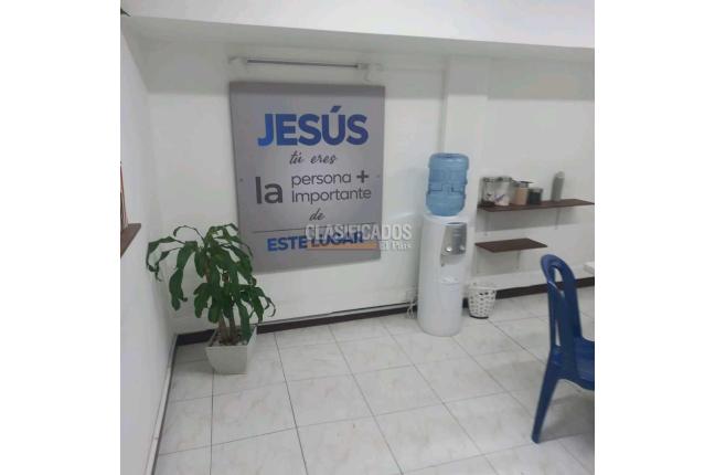 Oficinas y Consultorios, Venta, Santa Isabel - $140.000.000