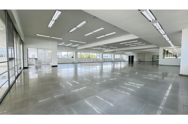 Oficinas y Consultorios, Alquiler, Ciudad Capri - $15.000.000