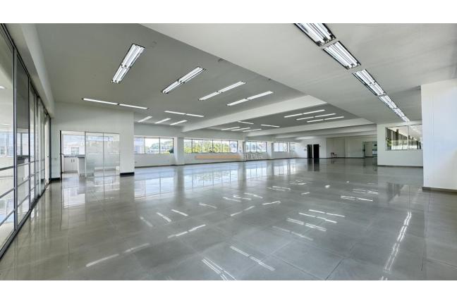 Oficinas y Consultorios, Alquiler en Ciudad Capri