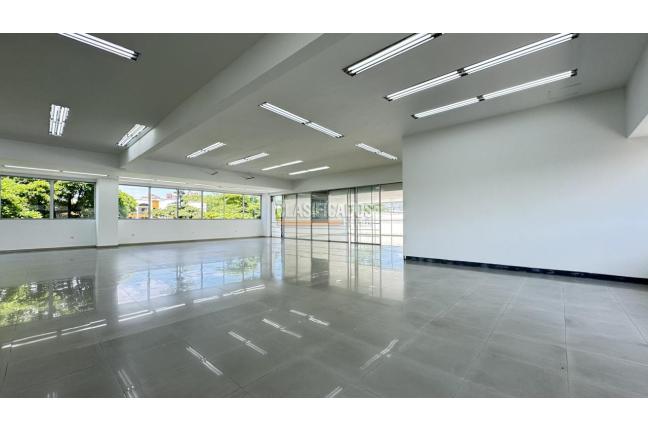 Oficinas y Consultorios, Alquiler, Ciudad Capri - $15.000.000