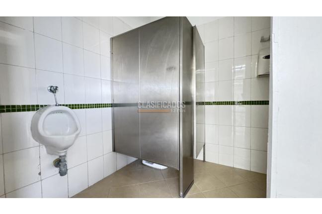 Oficinas y Consultorios, Alquiler, Ciudad Capri - $15.000.000