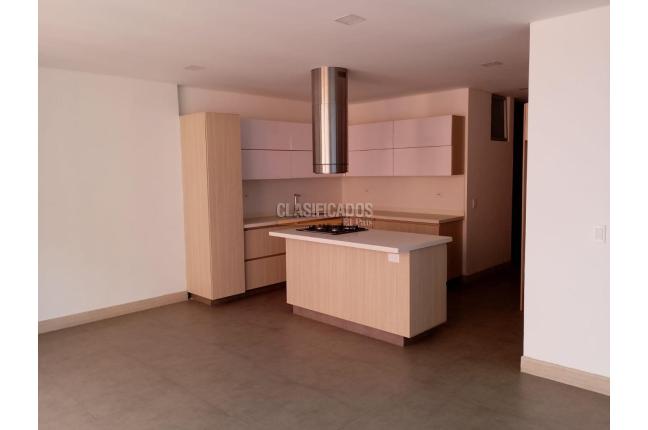 Apartamentos, Venta, Cristales - $990.000.000