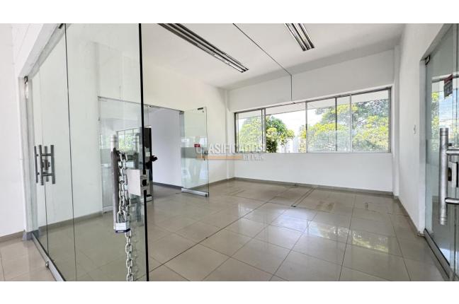 Oficinas y Consultorios, Alquiler, Capri - $6.830.000