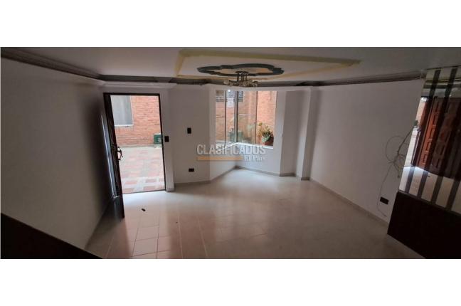 Casas, Venta, Primero de Mayo - $350.000.000