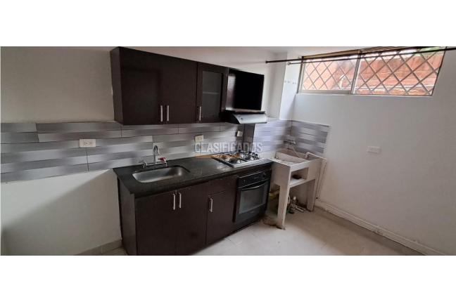 Casas, Venta, Primero de Mayo - $350.000.000