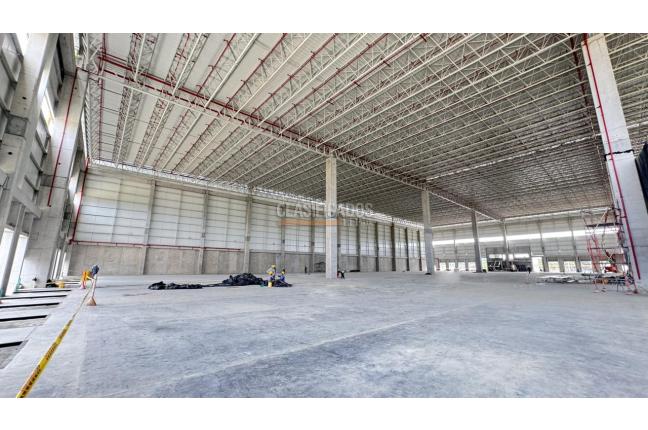 Locales y Bodegas, Alquiler, Buga - $195.500.000