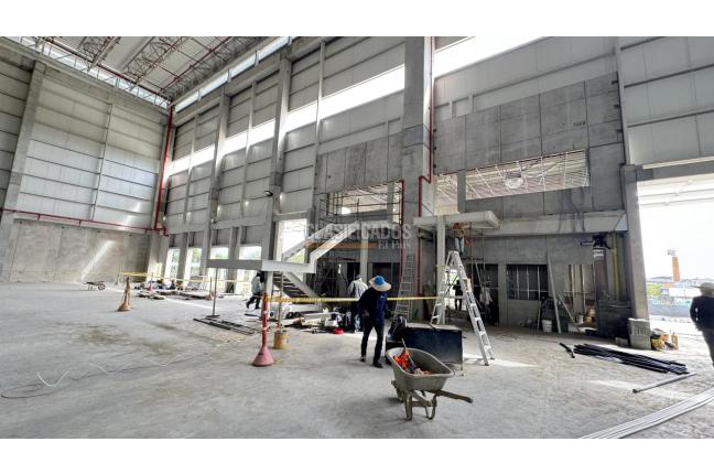 Locales y Bodegas, Alquiler, Buga - $195.500.000