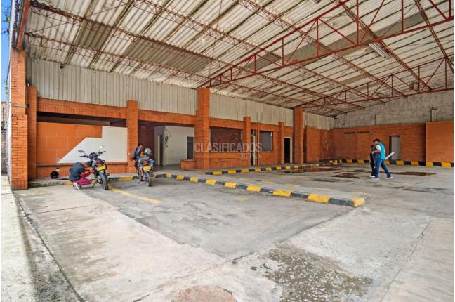 Locales y Bodegas, Alquiler en La Playa