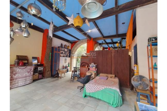 Casas, Venta, Centenario - $1.700.000.000