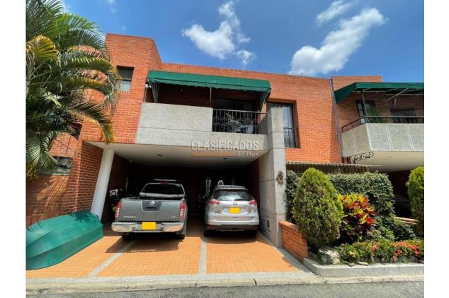 Casas, Venta en Ciudad Jardín