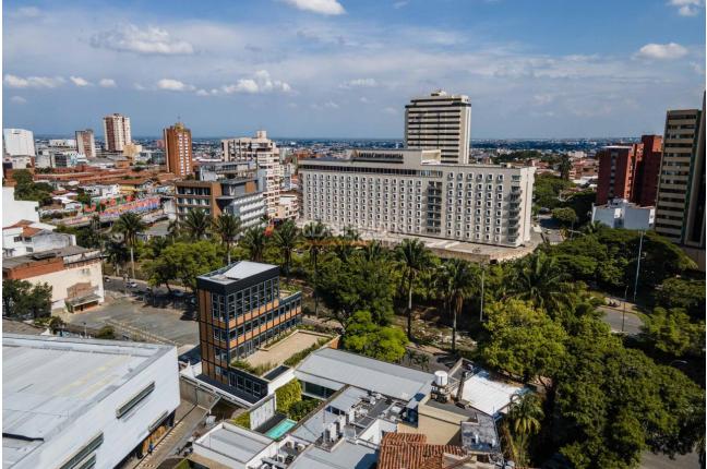 Oficinas y Consultorios, Alquiler en Centenario