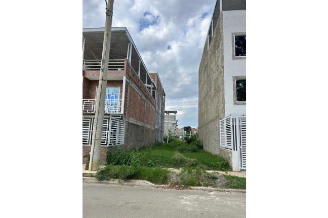 Lotes, Venta en Ciudad 2.000