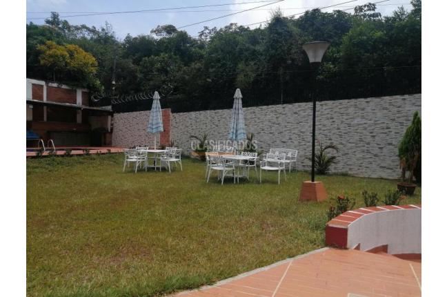 Fincas y Casas Campestres, Venta en La Buitrera