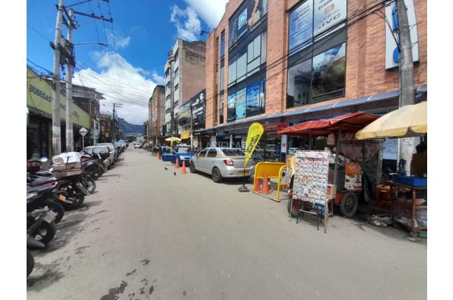 Locales y Bodegas, Alquiler, Bogotá - $700.000