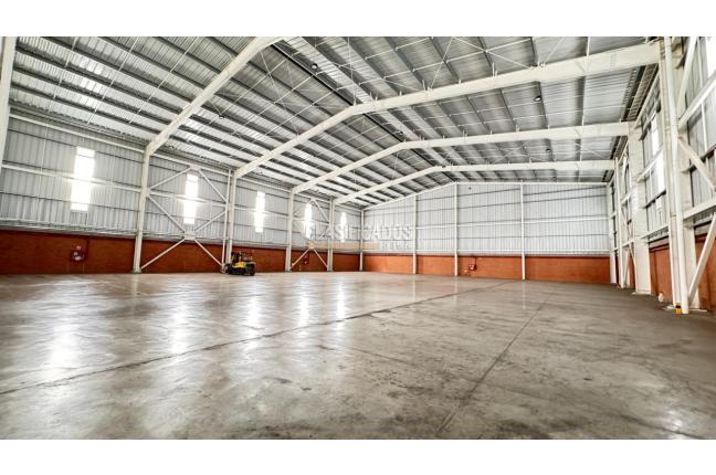 Locales y Bodegas, Alquiler, Yumbo - $50.750.000