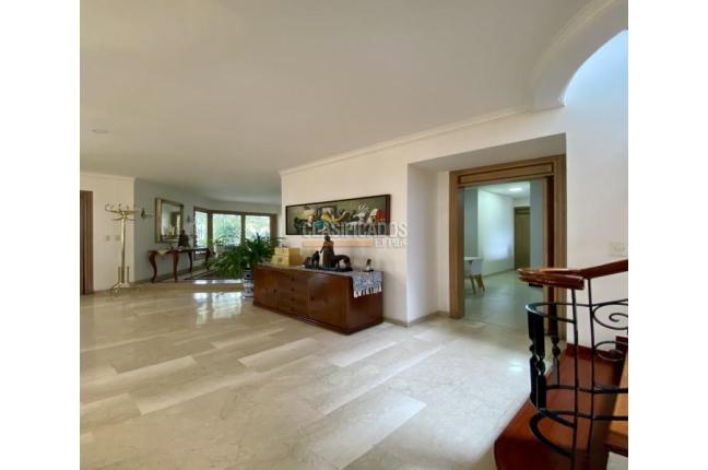 Apartamentos, Venta, Santa Rita - $2.200.000.000