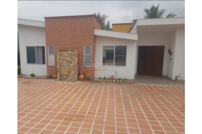 Casas, Alquiler en Pereira