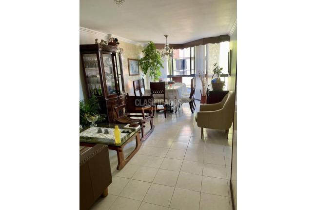 Apartamentos, Venta en Las Quintas de Don Simón