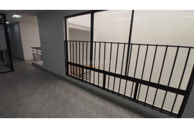 Locales y Bodegas, Venta, Versalles - $2.432.000.000